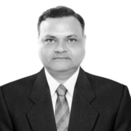 Portrait of the Managing Director of Saifen Drugs